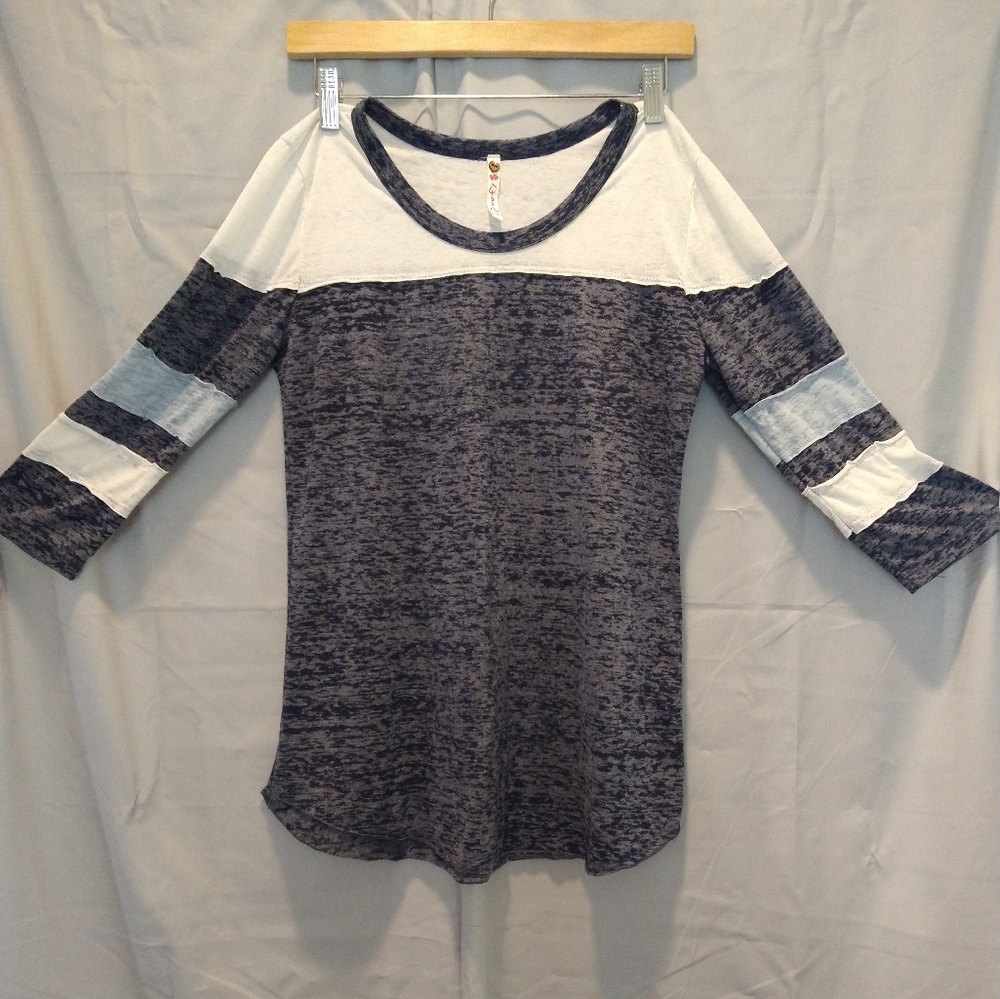 Sheer Poof brand 3/4 sleeve navy, white, & light blue shirt